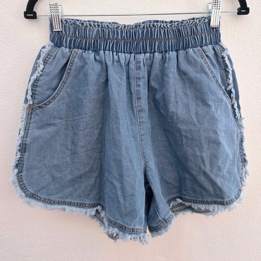 High Waisted Elastic Paperbag Denim Shorts Medium Wash Raw Frayed Hem Small NWT - Picture 1 of 6